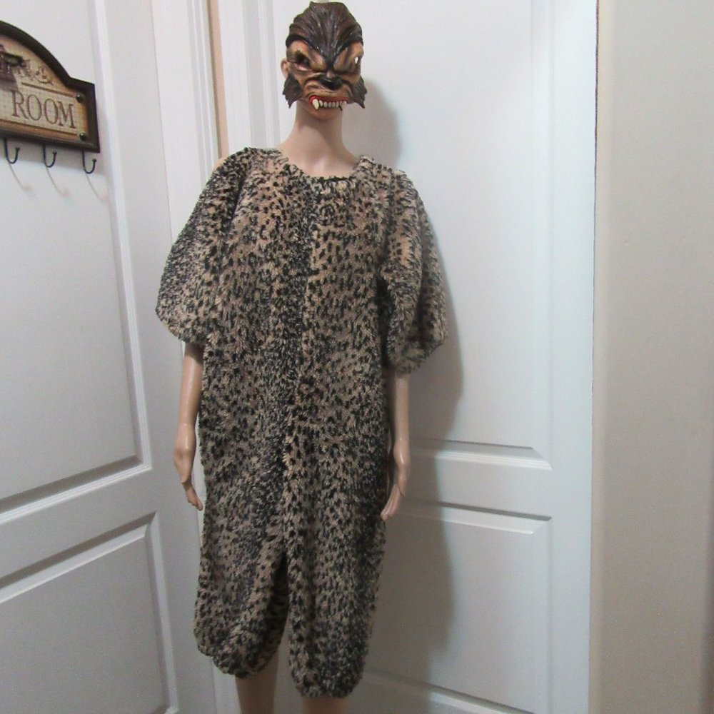 Kids size Medium - Large Please view measurements